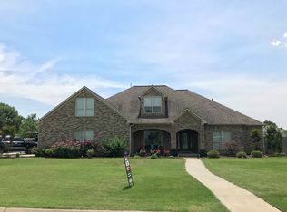 9 Hall Dr, Stuttgart, AR 72160