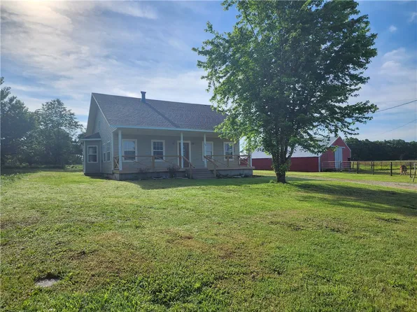 710 Maple St, Colcord, OK 74338