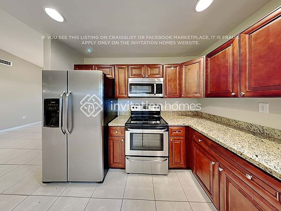 5th image of 1389 SW 151st Ave