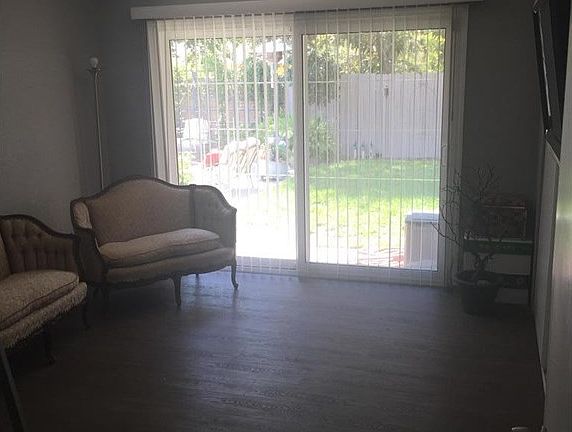 3rd image of 332 Wagner Dr