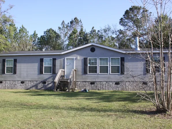 106 Huckaberry Ln NE, Ludowici, GA 31316