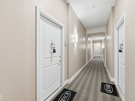 5th image of 355 E Ohio St Unit 113