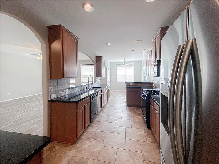 6227 Carnaby Ln — Photo 10