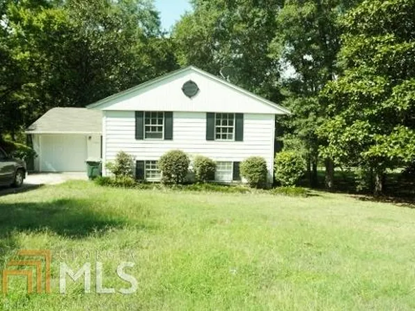 1360 Lake Valley Rd, Macon, GA 31210