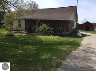 1298 S Littlefield Rd, Mount Pleasant, MI 48858
