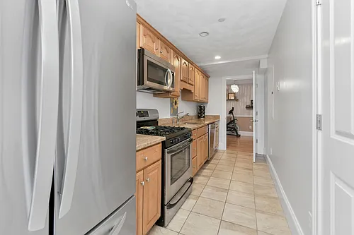 8 Common St #4 Photo 1