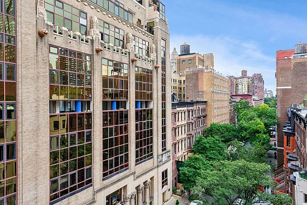 Rented by Compass | media 45