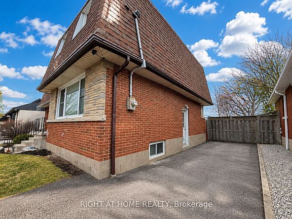 5th image of 67 Brentwood Dr
