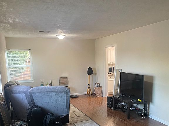 3rd image of 1251 Magazine Street
