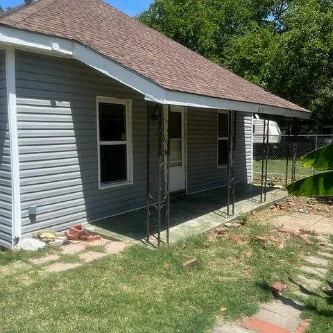 815 N B St — Photo 3