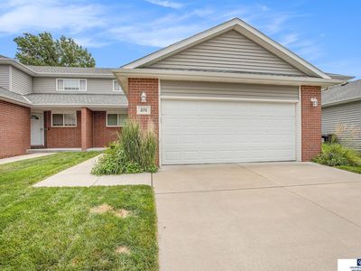 270 S 77th St, Lincoln, NE, 68510