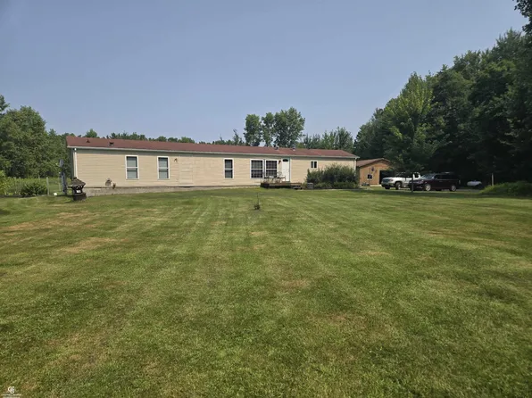 530 Townhall Rd, Melvin, MI 48454