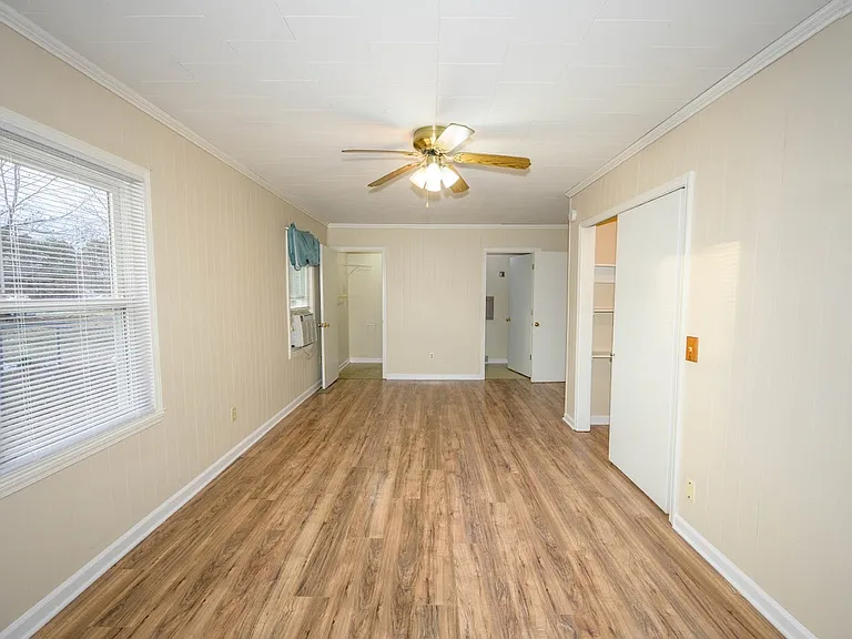 1033 Fairview Ave — Photo 11