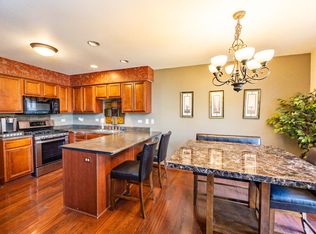 58 Rolling Oaks Rd #C, Sugar Grove, IL 60554