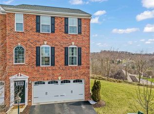 325 Arrowwood Ln, Canonsburg, PA 15317