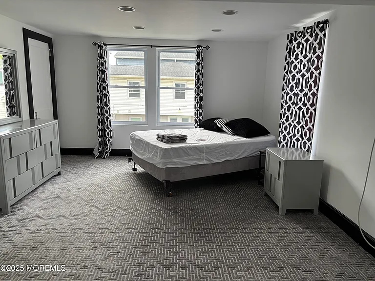 410 Burlington Ave #REAR — Photo 5