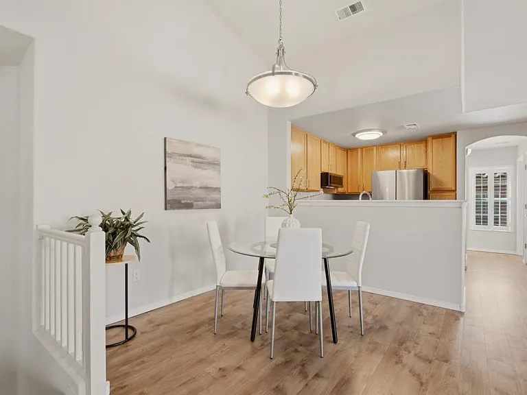 5239 Molokai Ave NE — Photo 4