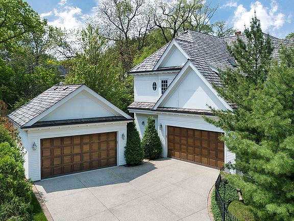 4th image of 110 Lakewood Dr