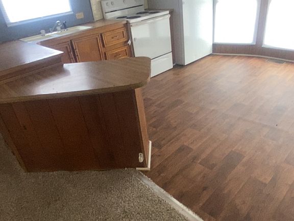 3rd image of 813 E Paris Ave #11
