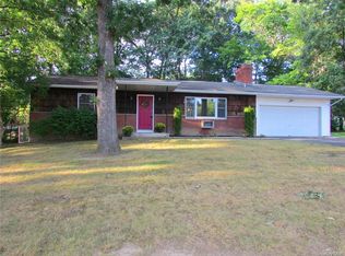6 Red Oak Ter, Newburgh, NY 12550