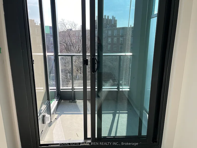 250 Lawrence Ave W #613 — Photo 16
