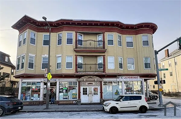 Building Photo - 363 Adams St #4