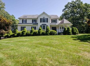 8 Lee Ln, Lagrangeville, NY