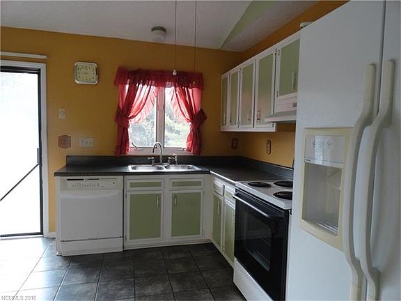 5th image of 21 Apple Blossom Ln
