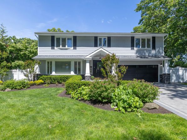 27 Winslow Lane, Smithtown, NY 11787