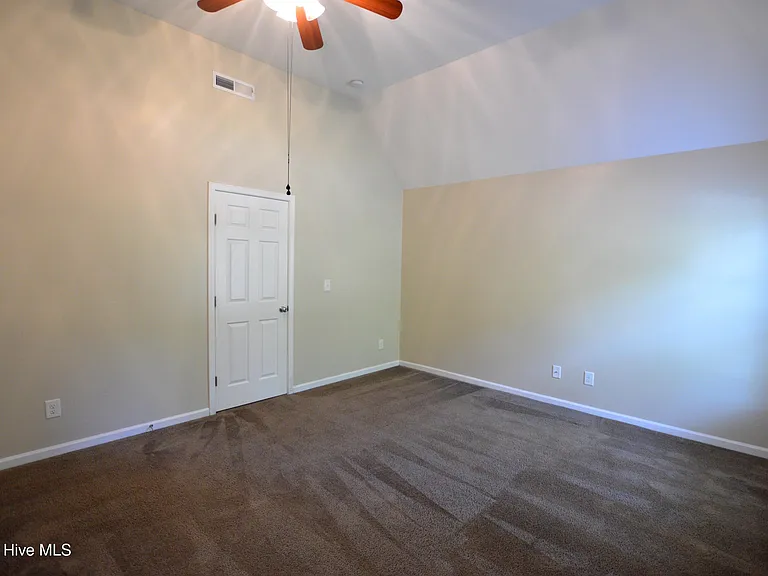 919 Stagecoach Dr — Photo 25