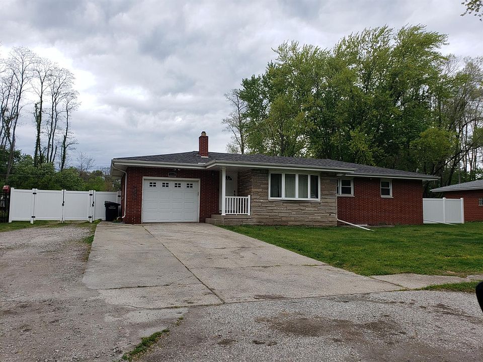 2nd image of 1940 Pleasant Meadows St