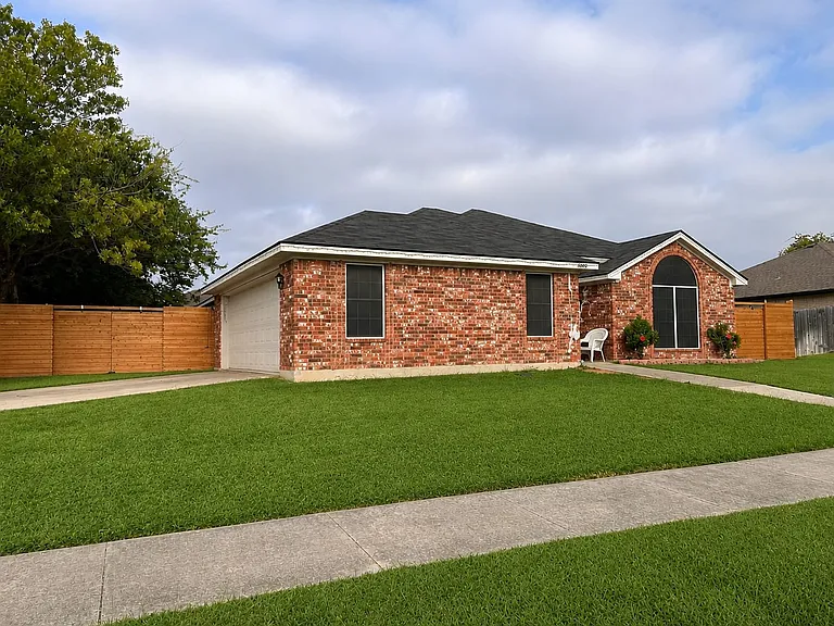 5009 Joseph Dr — Photo 3