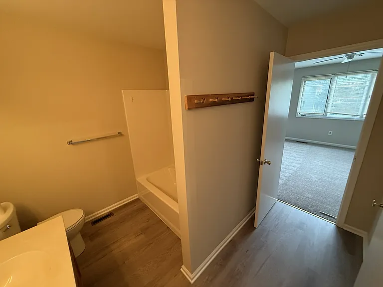 83 Winterberry Ct — Photo 21