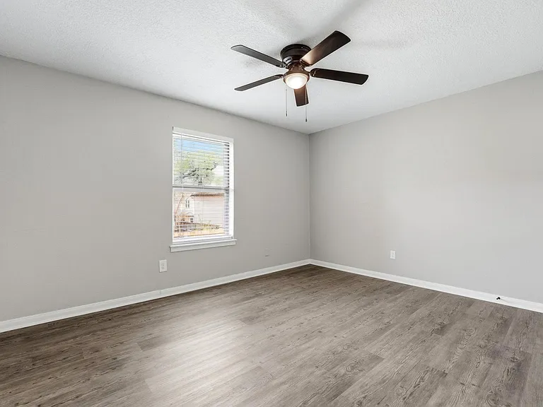 20222 Prince Creek Dr — Photo 40