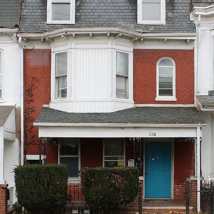 1st image of 334 N Beaver St Floor 2