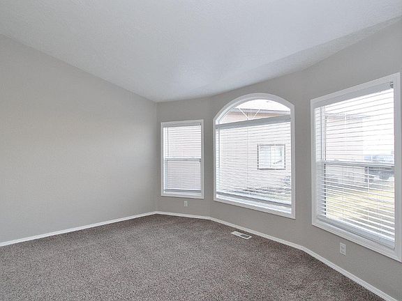 3rd image of 11847 W Lewisburg Ct