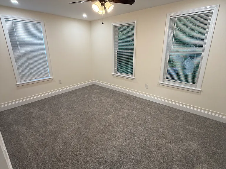 7 Oak St #1 — Photo 3