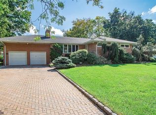 391 Plaza Rd N, Fair Lawn, NJ 07410