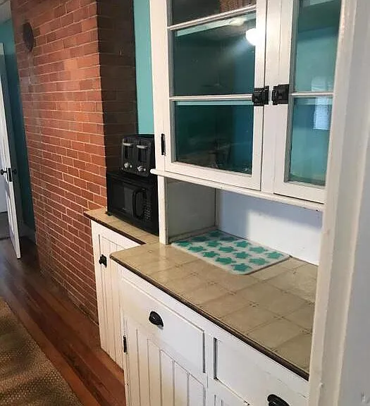 Kitchen cupboards