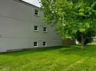 213 Bloor St W #303, Oshawa, ON L1J 1P5