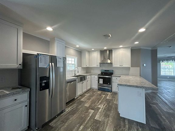 3rd image of 13129 Lime Ave
