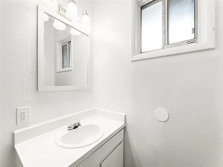 Pinewood Townhomes — Photo 18