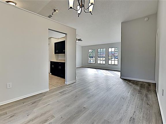 5th image of 3192 Hoover Dr