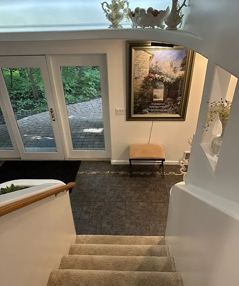 801 Corens Dr — Photo 16
