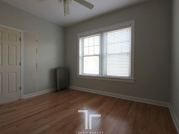 2nd image of 1924 W Winona St