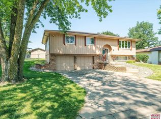 324 Wildwood Rd, Council Bluffs, IA 51503