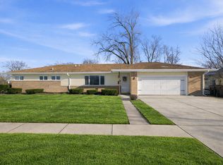 251 Westwood Dr, Park Forest, IL