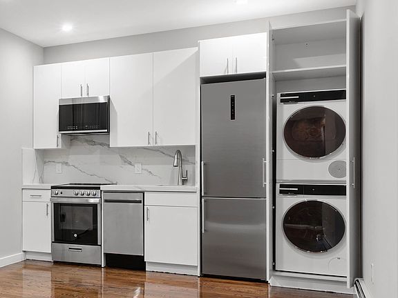 3rd image of 126 W 25th St APT 3R