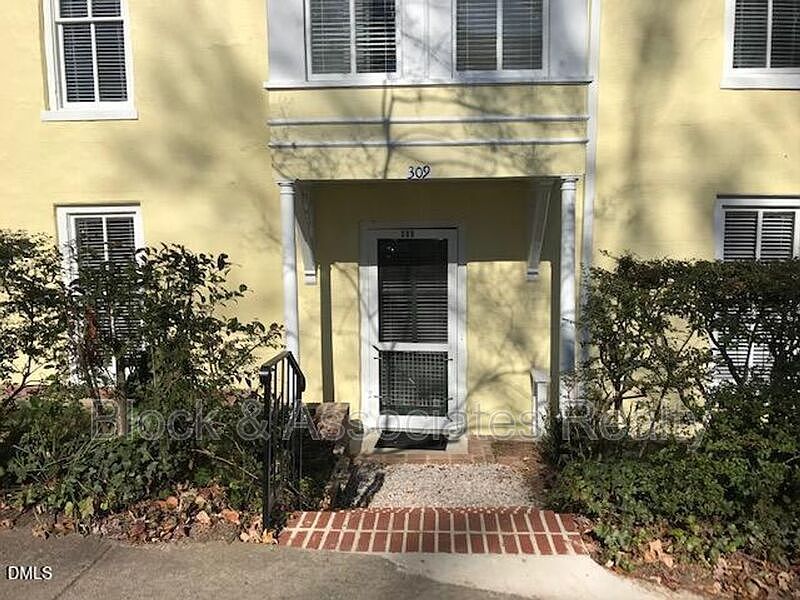 1st image of 309 E Lane St