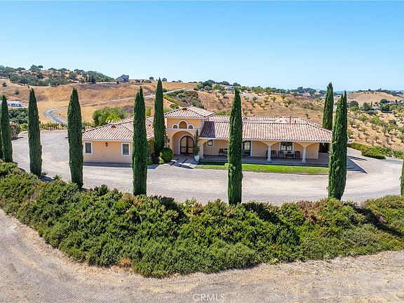 2nd image of 725 Spring Creek Way